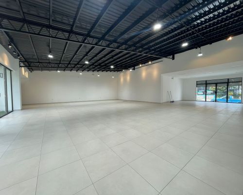 LOCALES EN ALQUILER, CALLE PADRES AGUILAR COLONIA ESCALON